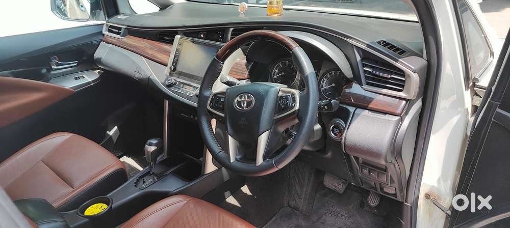 Toyota Innova Crysta [2020-ongoing] 2.4 Zx 7 Str, 2022, Diesel