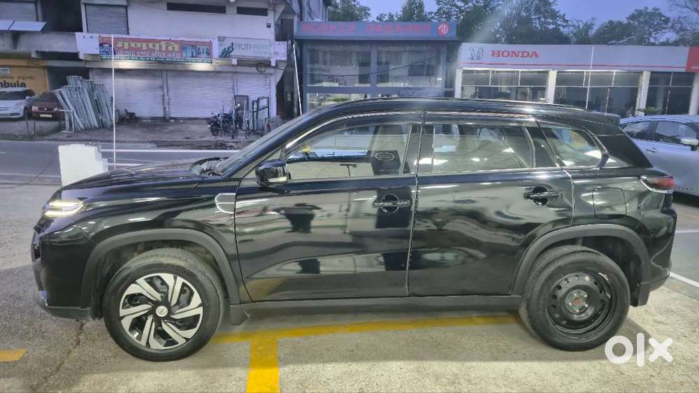 Toyota Urban Cruiser Hyryder 2025 Petrol Well Maintained