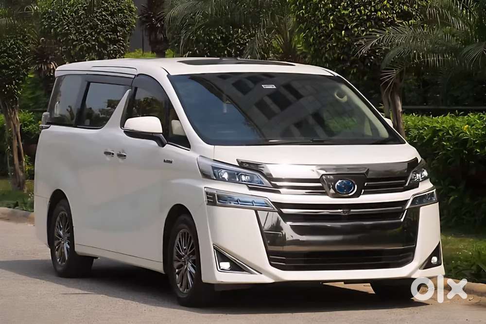 Toyota Vellfire 2.5 Executive Lounge, 2021, Petrol