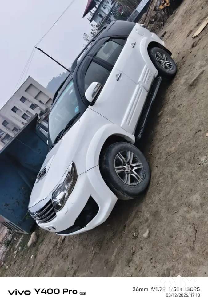 Toyota Fortuner 2015 Diesel 120000 Km Driven