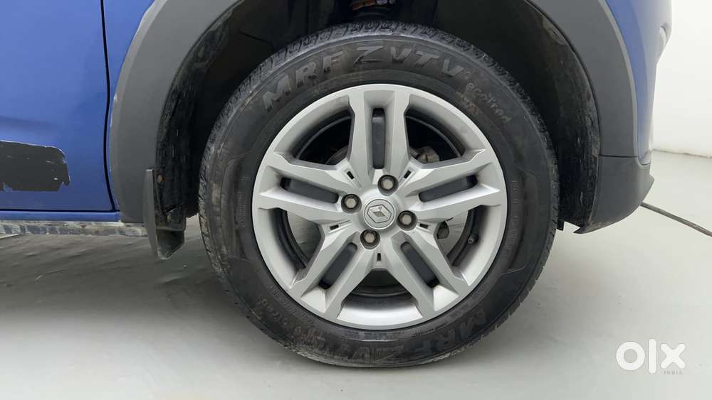 Renault Triber Rxz, 2021, Petrol