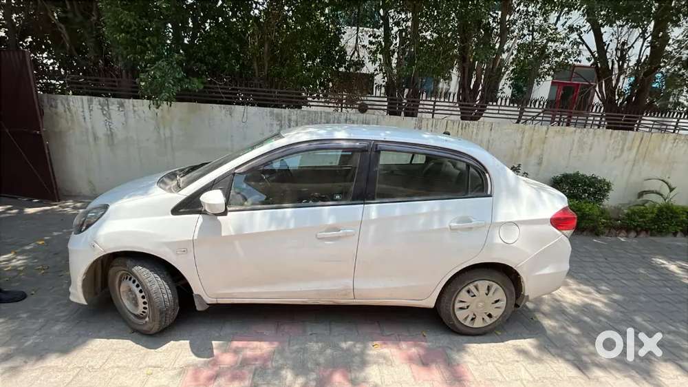 Honda Amaze 2013 Petrol Well Maintained