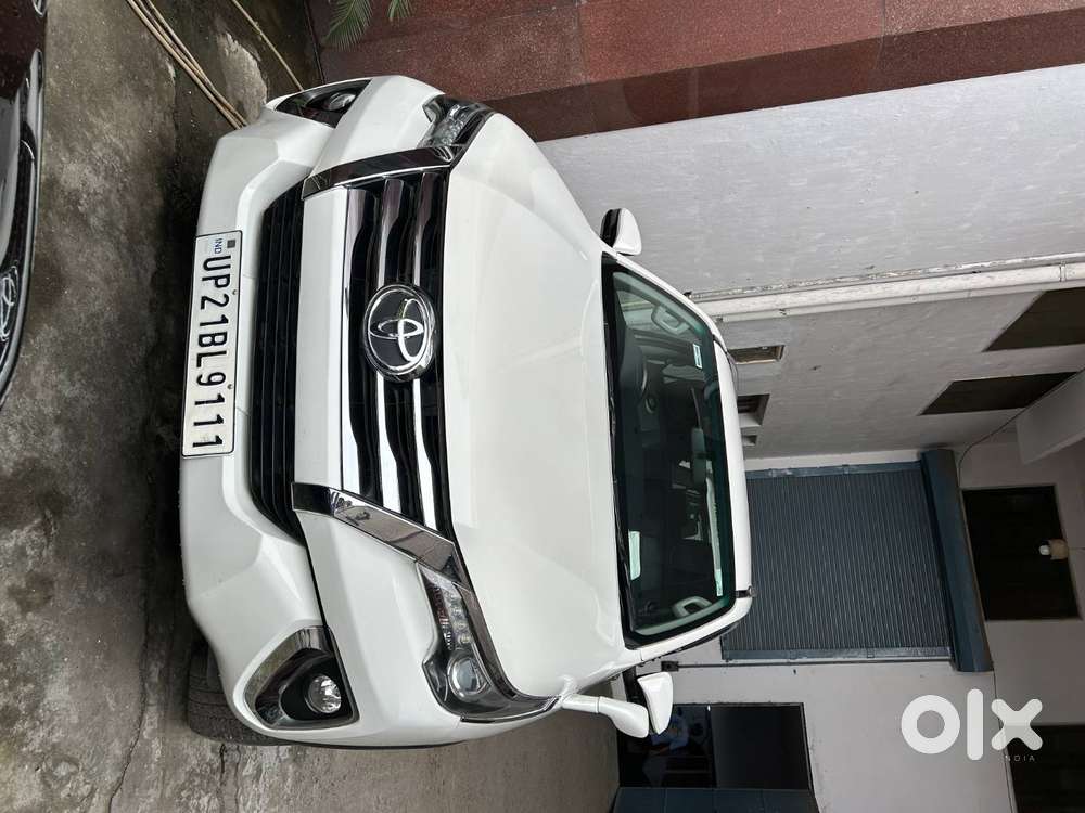 Toyota Fortuner Petrol 2017  Single Owner  Low Km