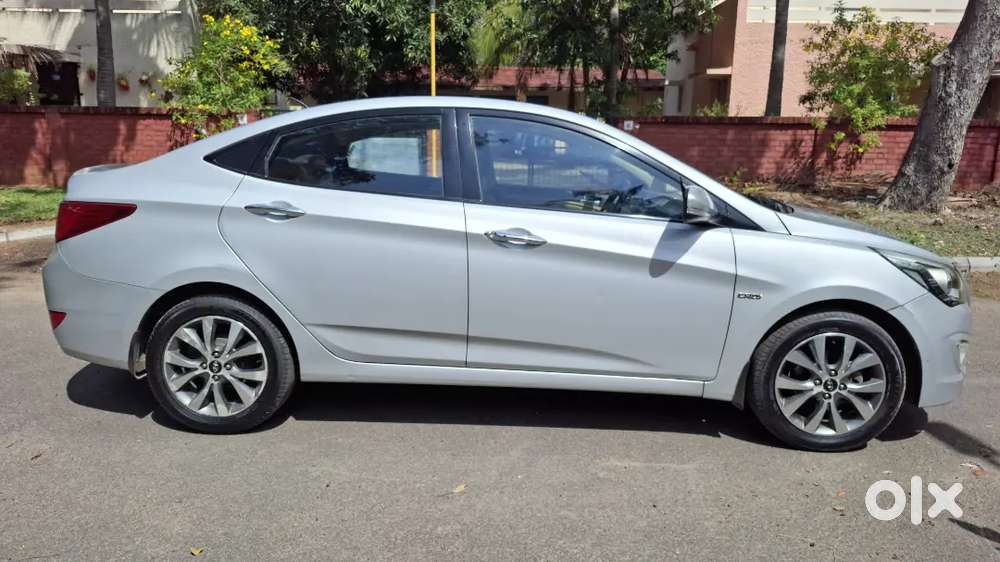 Urgent Sell ( Single Owner 2015 Model 88000 Km Driven Company Serives