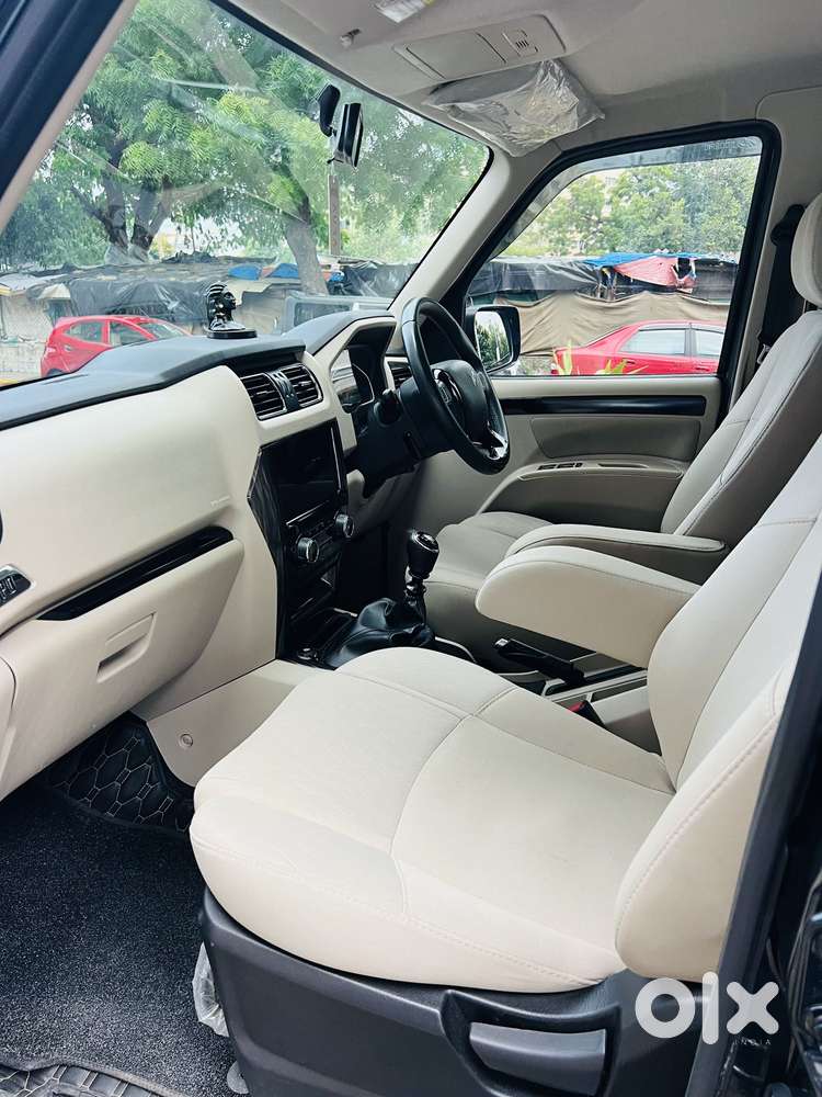 Mahindra Scorpio Classic 2.2 S 11 Mt 7 Str, 2023, Diesel