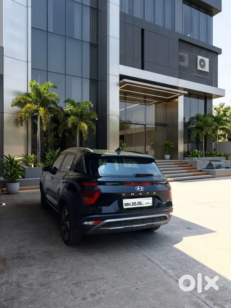 Creta Showroom Maintain