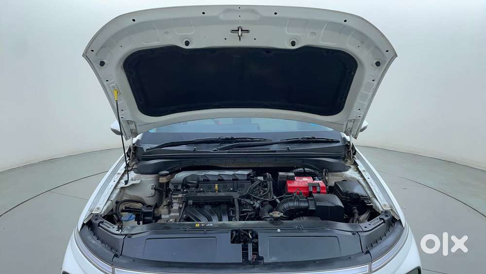 Hyundai Verna 1.5 Sx Petrol Mt, 2023, Petrol