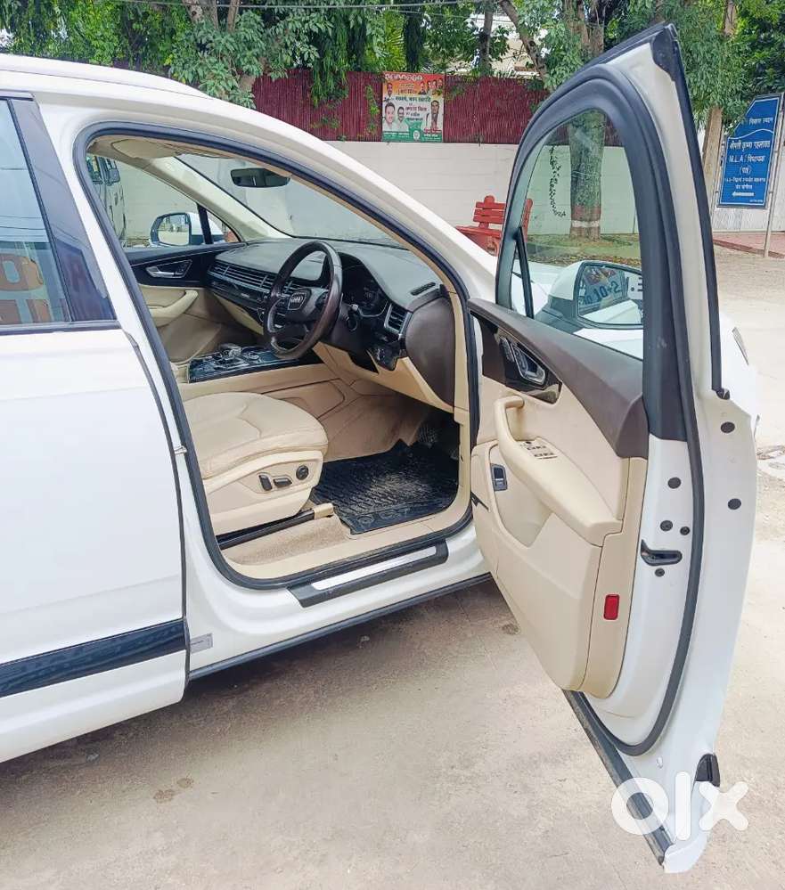 Audi Q7 3.0 Tdi 2019. Full Insured Valued 35 Lakhs.