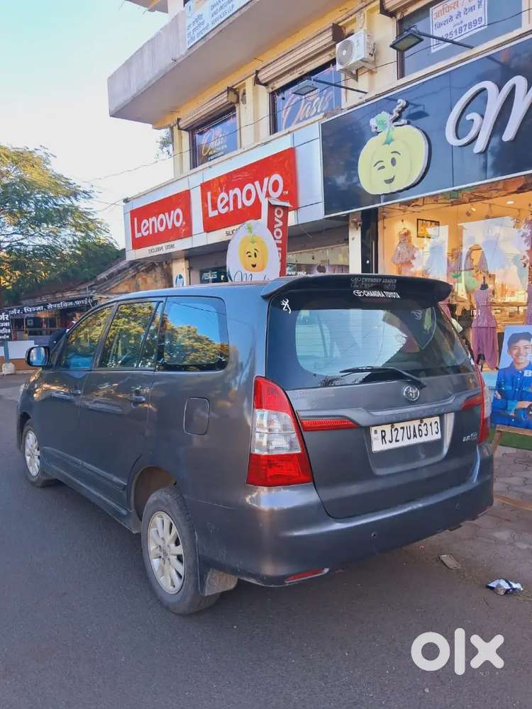 Toyota Innova 2014 Diesel 195000 Km Driven