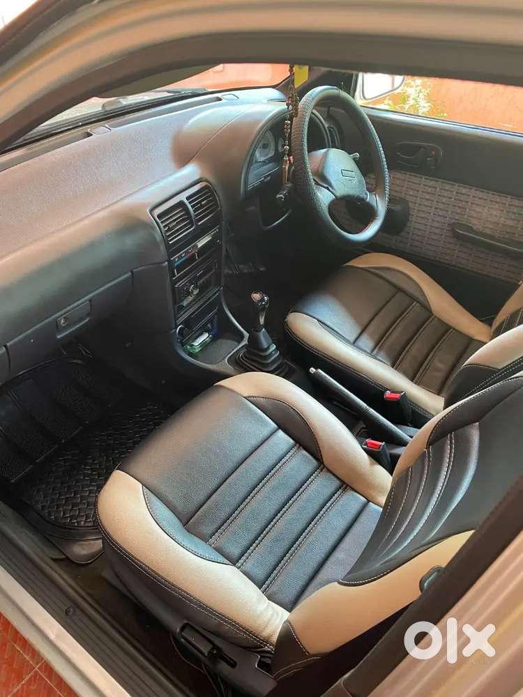 Maruti Suzuki Esteem Lxi 2006