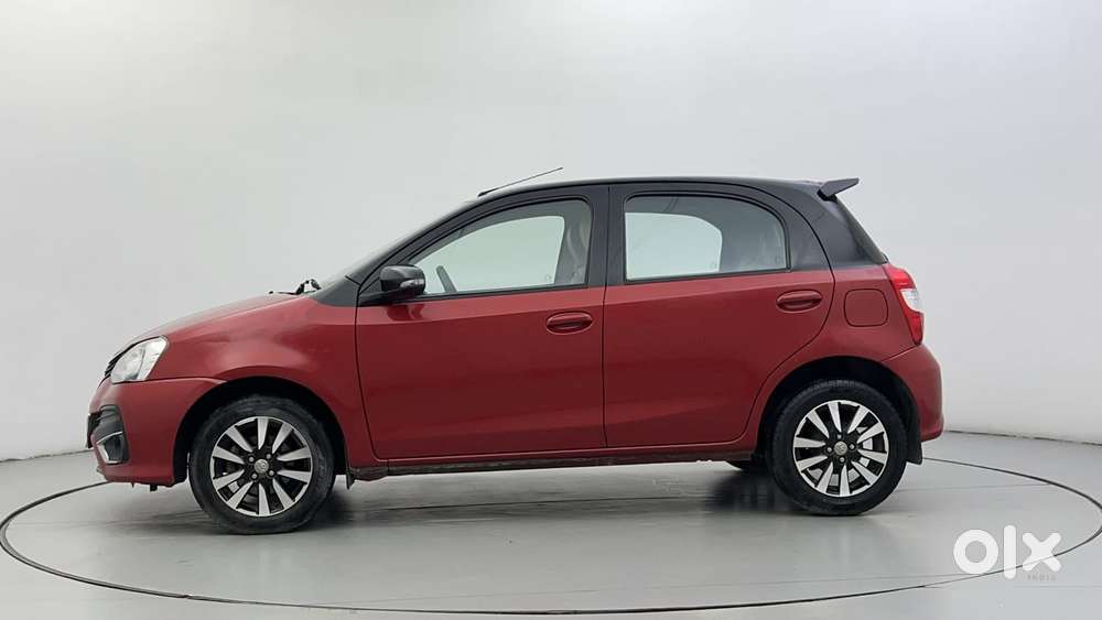 Toyota Etios Liva Vx Dual Tone, 2017, Petrol