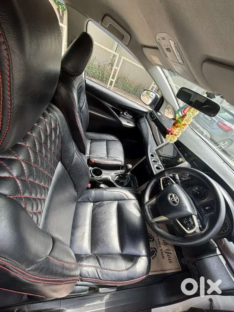 Toyota Innova Crysta 2018 V