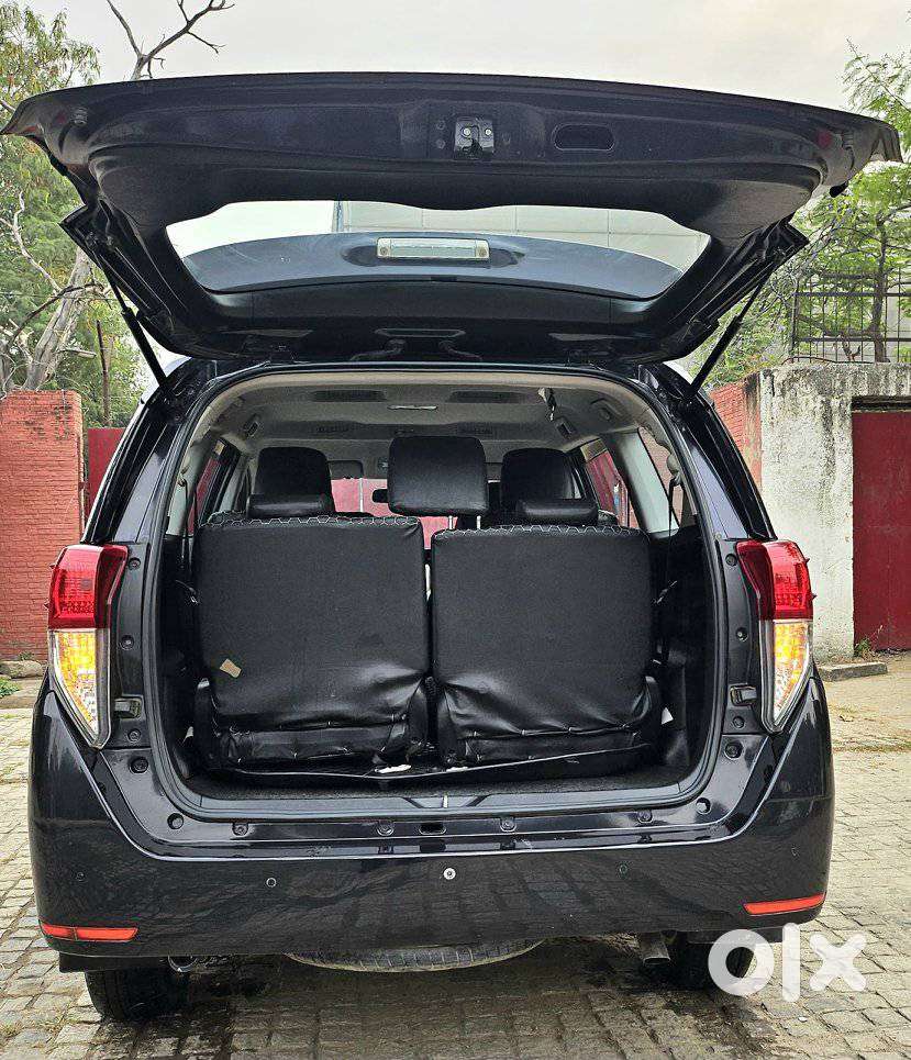 Toyota Innova Crysta 2.7 Gx At 8s, 2021, Petrol