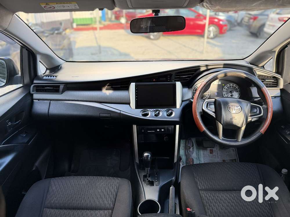Toyota Innova Crysta 2.8 Gx At 8 Seater, 2017, Diesel