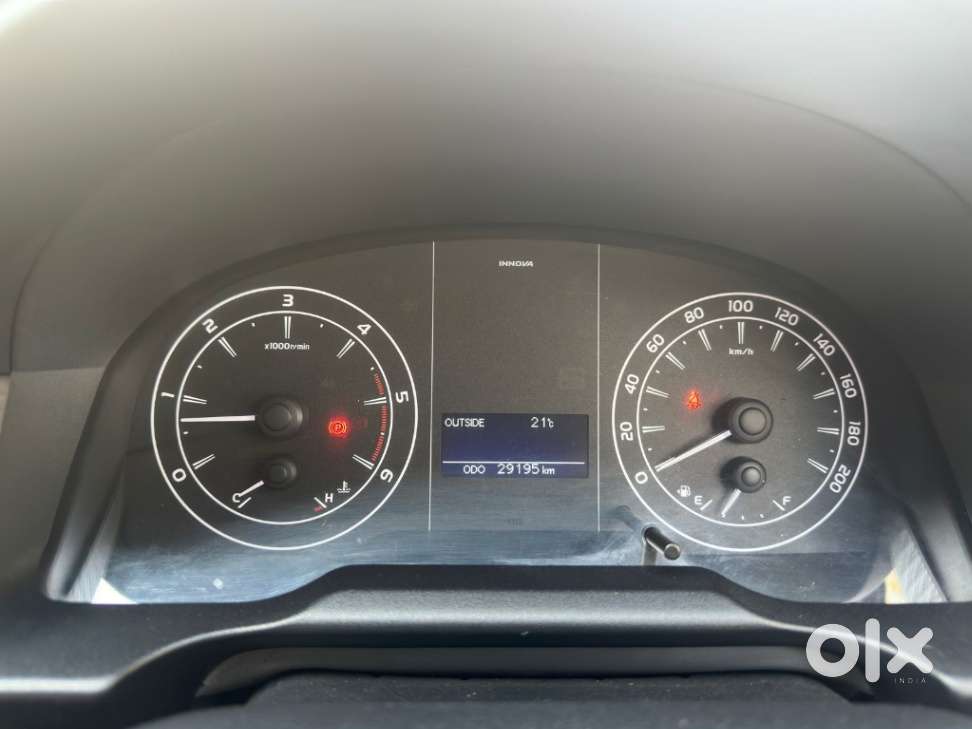 Toyota Innova [2013-2016] 2.5 G2 7 Str, 2021, Diesel