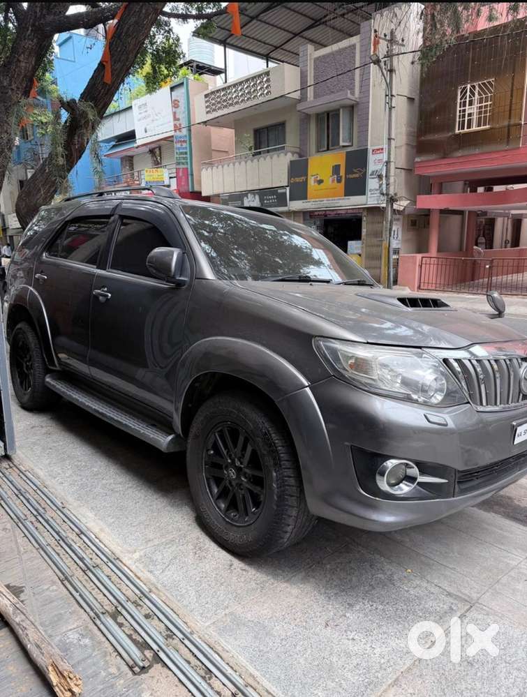 Toyota Fortuner Diesel 2012 4x4 MT
