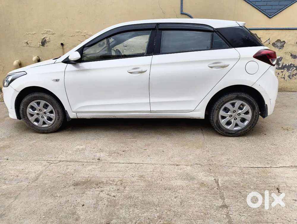 Hyundai I20 2017 Petrol 61500 Km Driven