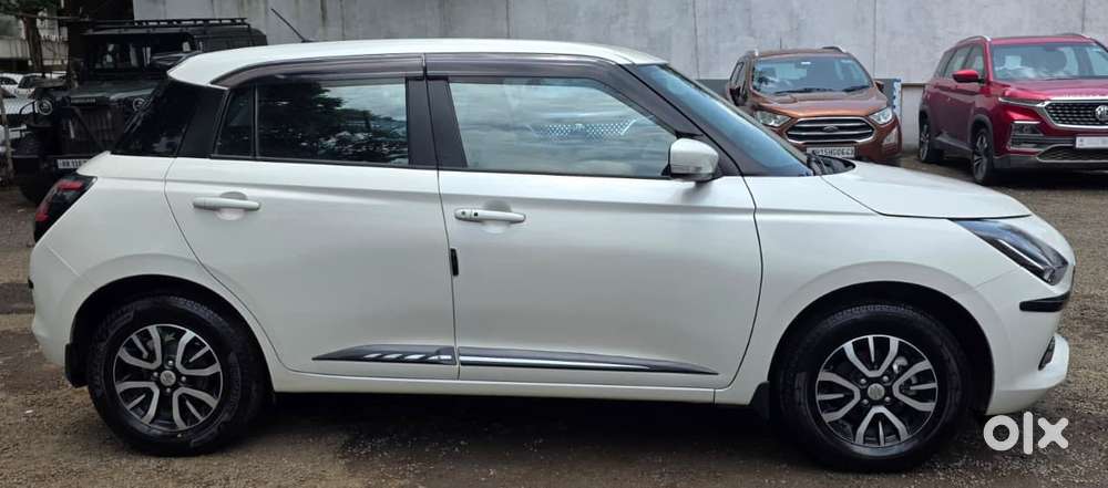 Maruti Suzuki Swift Vxi + Manual, 2025, Petrol