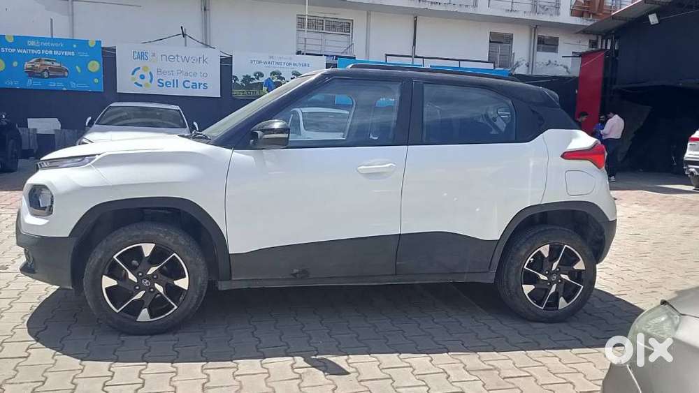 Tata Punch 1.2 Revotron Creative Amt Dual Tone, 2023, Petrol