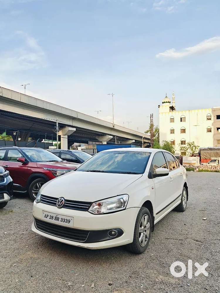 Volkswagen Vento 1.6 Highline 2011  81k Km  Petrol  Excellent Car