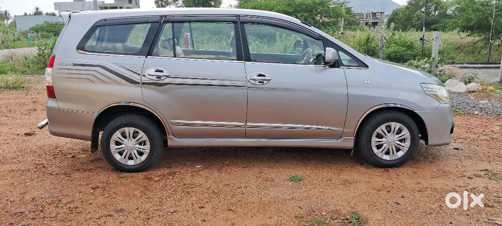 Toyota Innova 2.5 G 2015