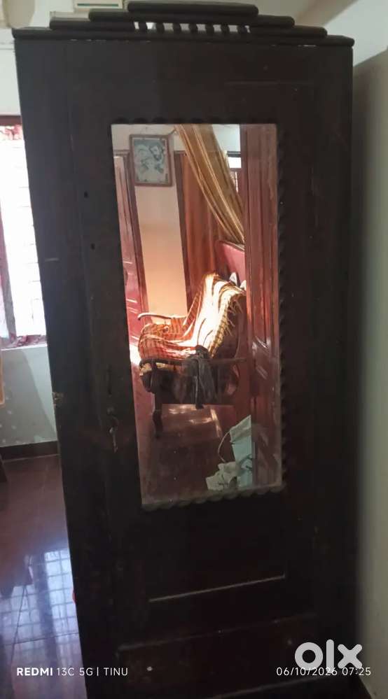 Vintage Rosewood (Eetti) Almarah - 50 Years Old