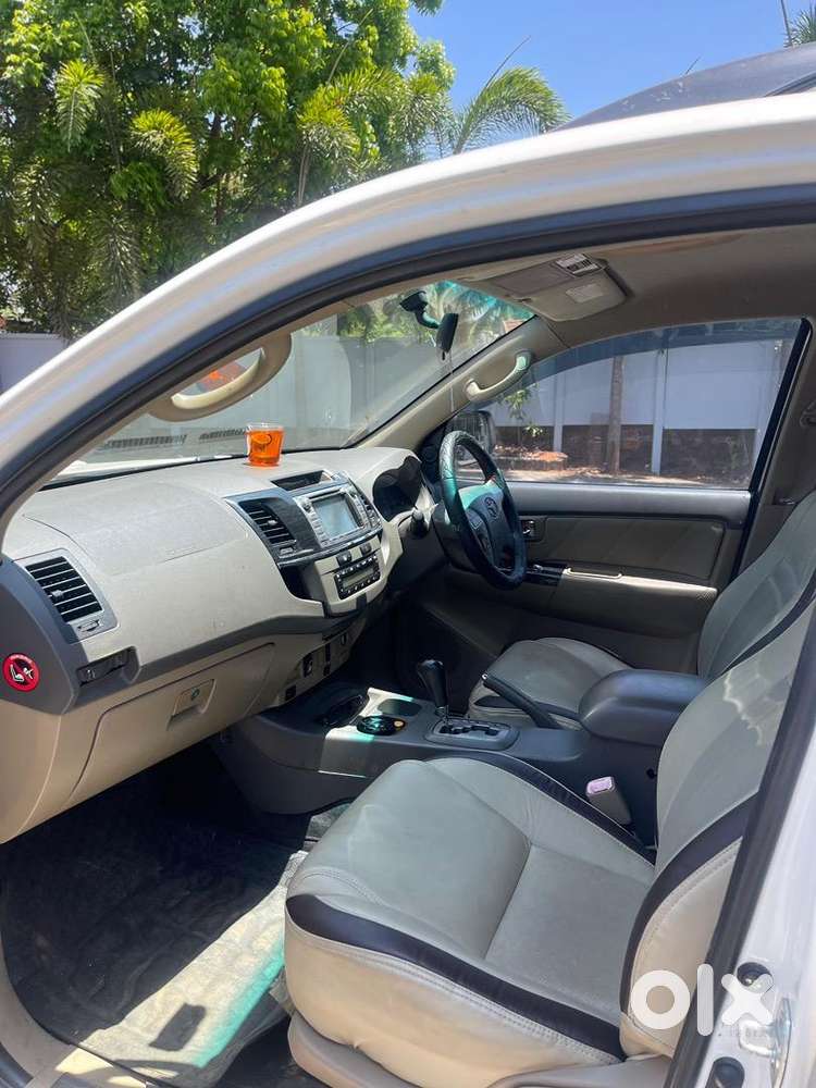 Toyota Fortuner 2013 Dec Diesel Well Maintained