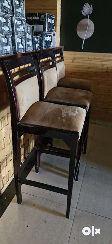 Bar deals chairs olx