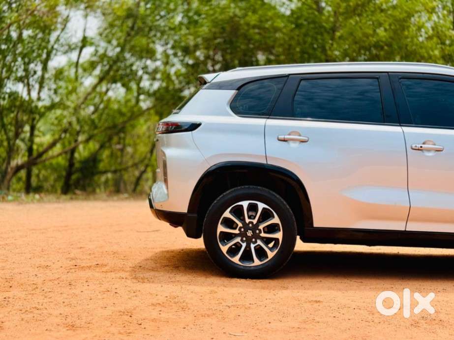 Maruti Suzuki Grand Vitara 1.5 Alpha Plus Intelligent Hybrid Ecvt, 2..
