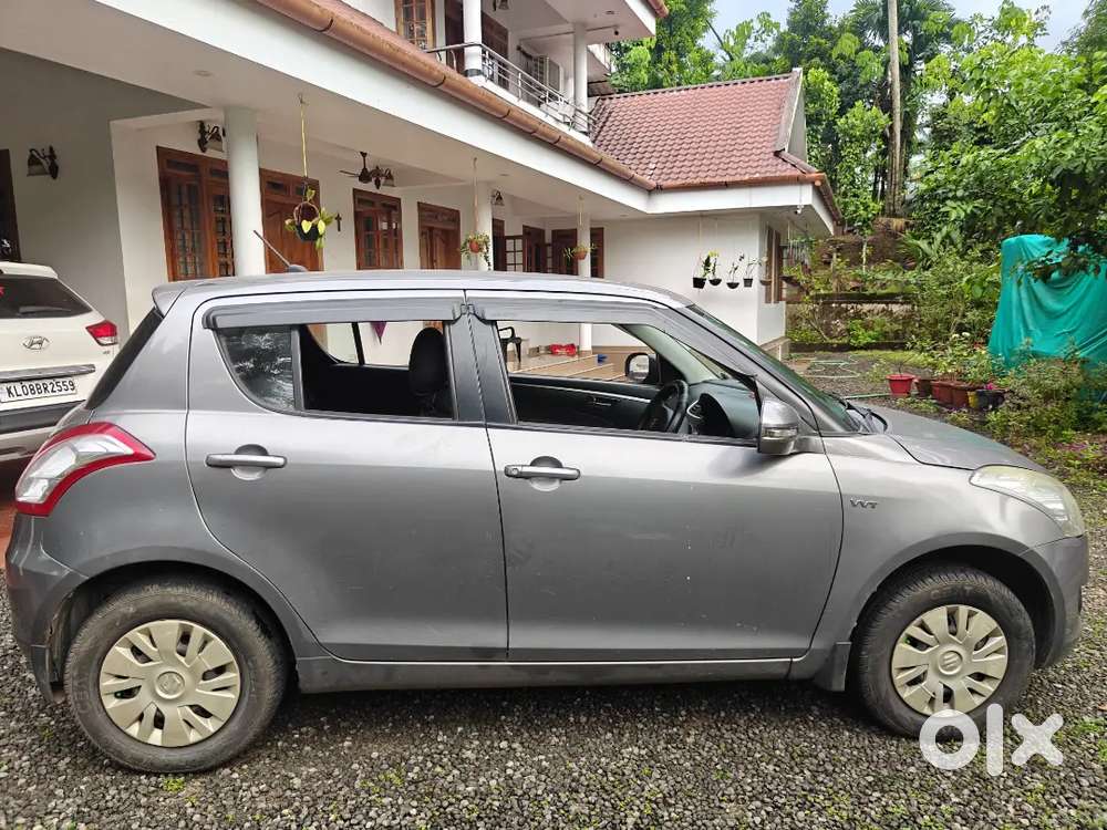 Maruti Suzuki Swift Vxi 2014 (doctor Owned)