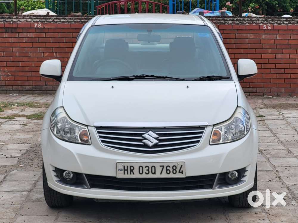 Maruti Suzuki Sx4 Vxi Bsiv, 2014, Petrol