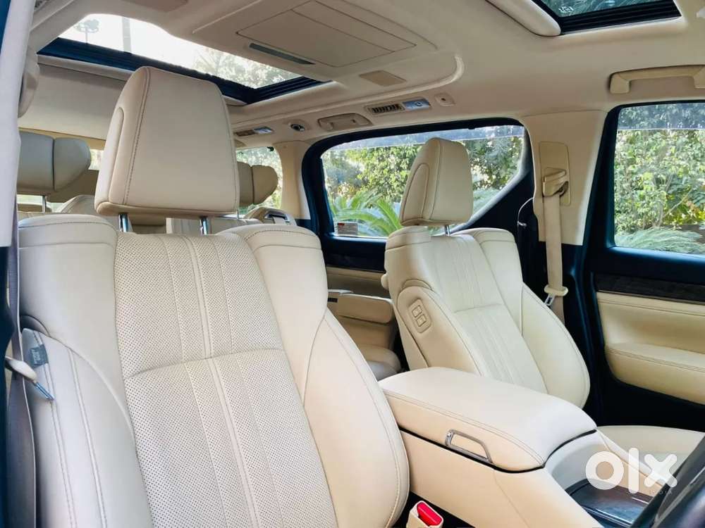 Toyota Vellfire, 2021, Petrol