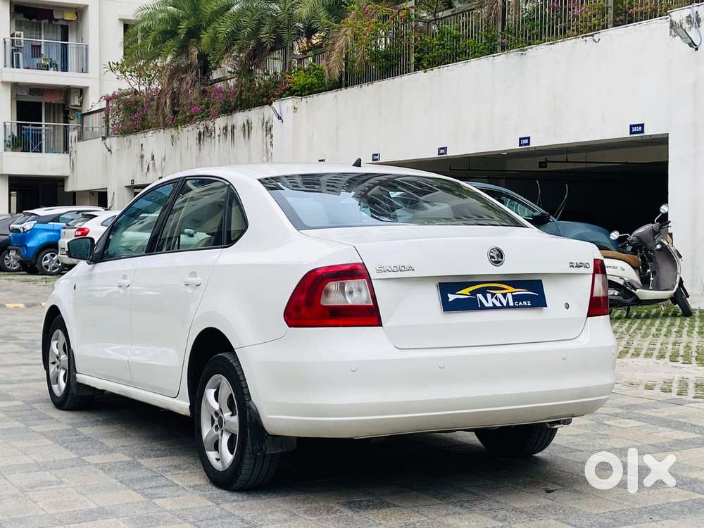 Skoda Rapid Ambition 1.6 Tdi Cr Manual Plus, 2015, Diesel