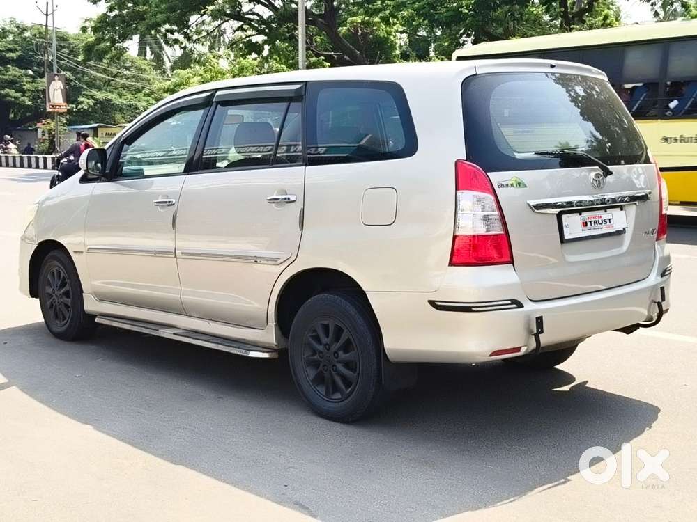 Toyota Innova 2.5 V 8 Str, 2013, Diesel