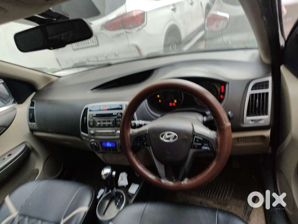 Hyundai I20 Sportz 1.4 At Vtvt, 2014, Petrol