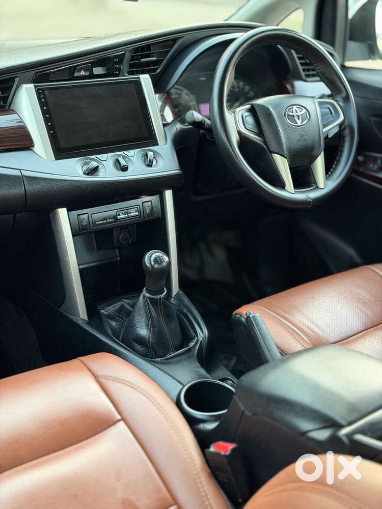 Toyota Innova Crysta 2.4 Gx Mt 8s, 2016, Diesel