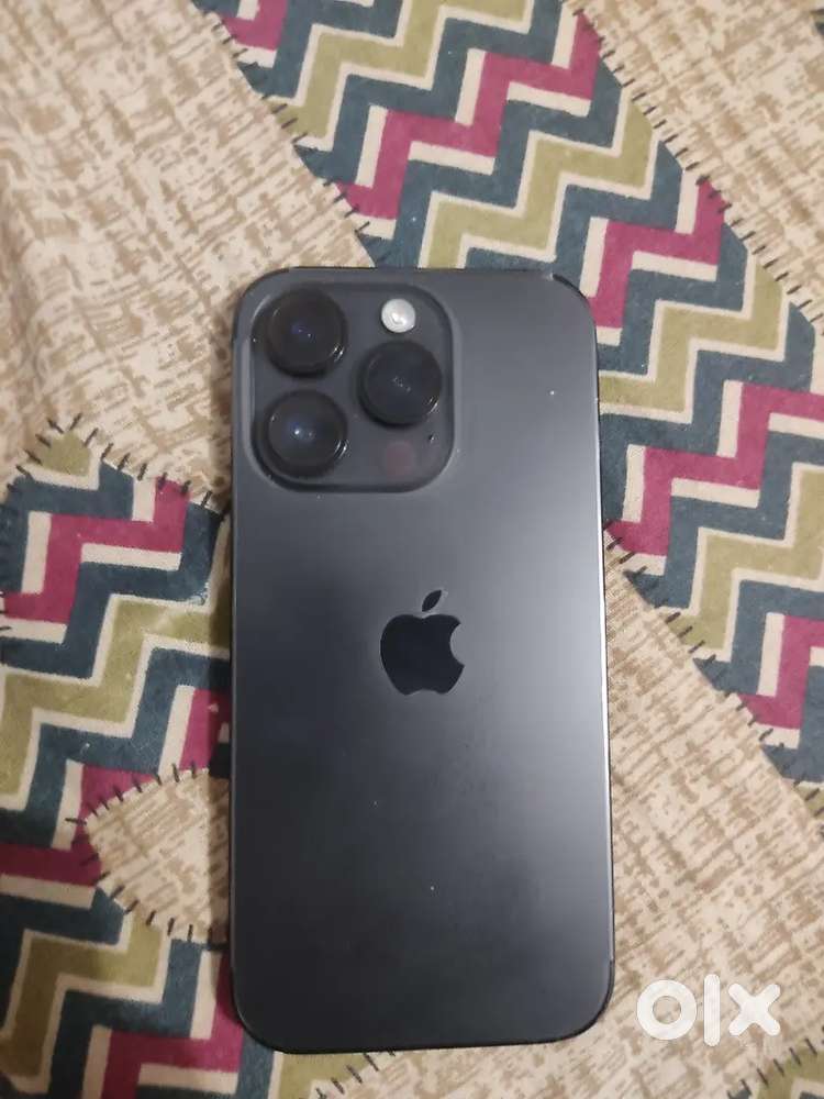 IPhone 14 pro black colour scratch less condition