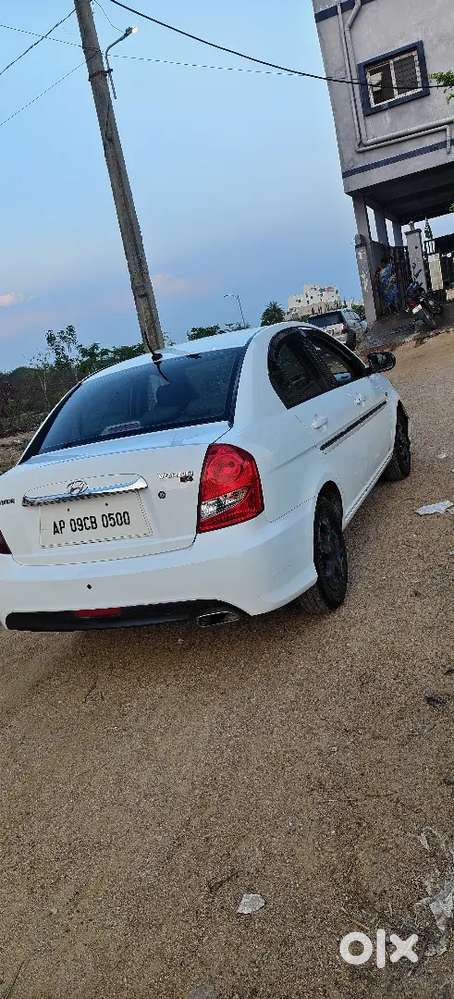 Hyundai Verna 2010 Petrol 83000 Km Driven