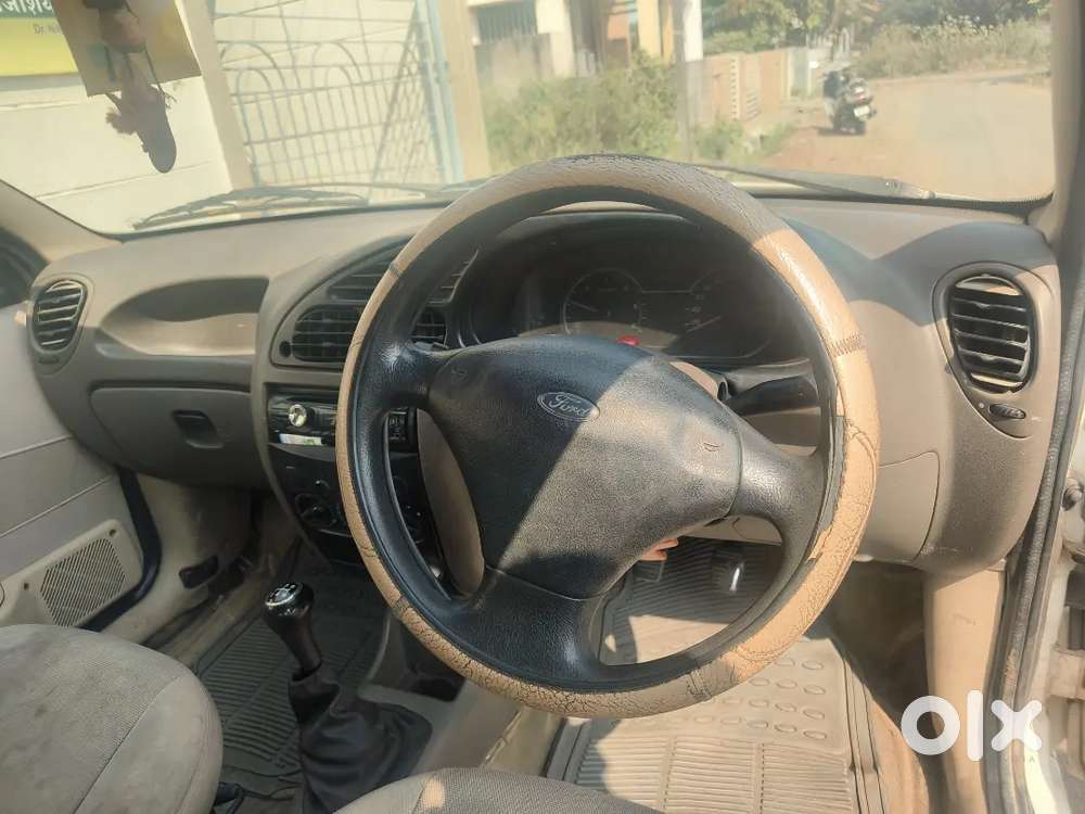Ford Ikon 1.4 Zxi 2009