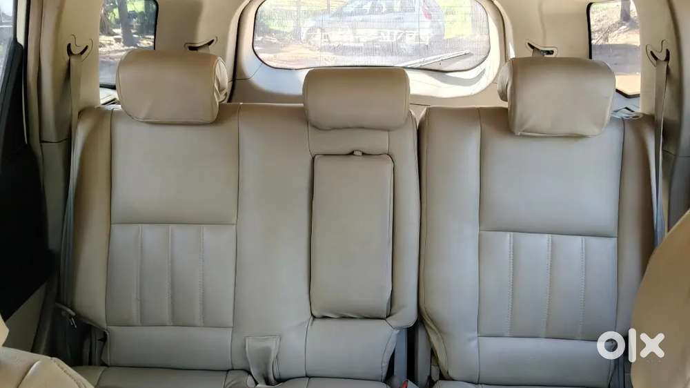 Mahindra Xuv500 W10 | 2015 | Dl Registered | 90k Km | 2nd Owner | ₹3.9
