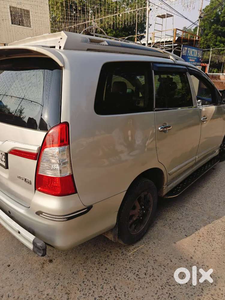 Toyota Innova 2016