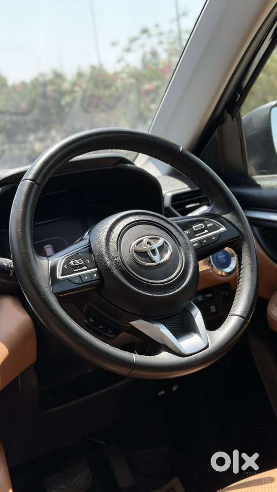 Toyota Urban Cruiser Hyryder 1.5 V Hybrid, 2022, Petrol