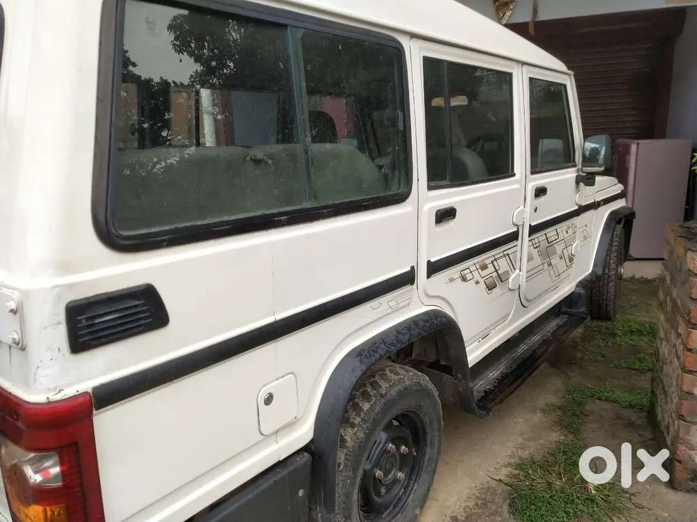 Bolero Power Plus 9 Seater