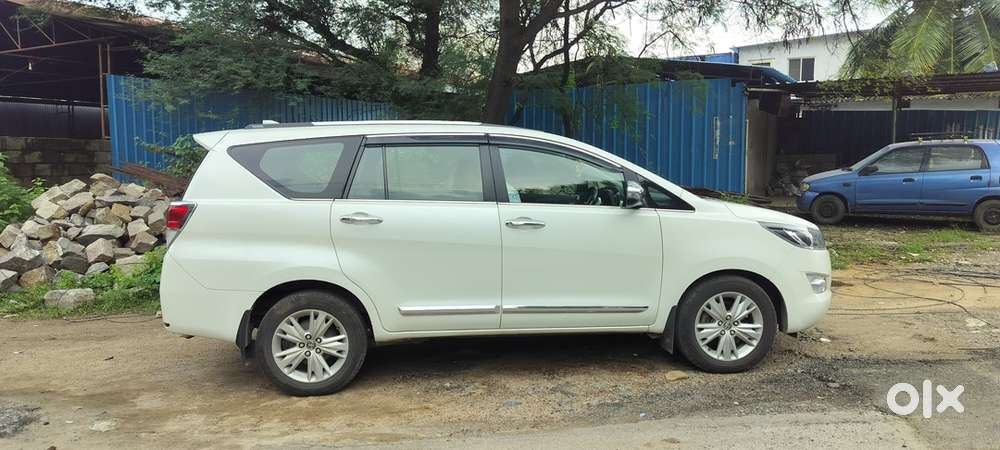 Toyota Innova Crysta 2016 Diesel 150000 Km Driven