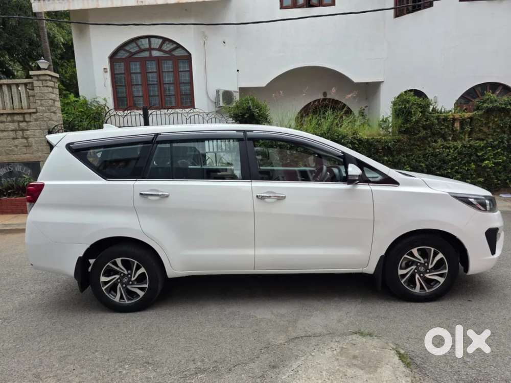 Toyota Innova Crysta [ ] 2.4 Gx At 7 Str, 2021, Diesel