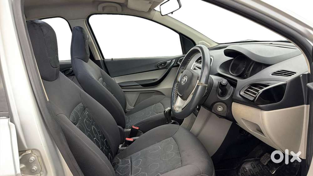 Tata Tiago 1.2 Revotron Xt, 2016, Petrol