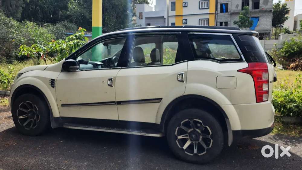 Mahindra Xuv500 2017 W6