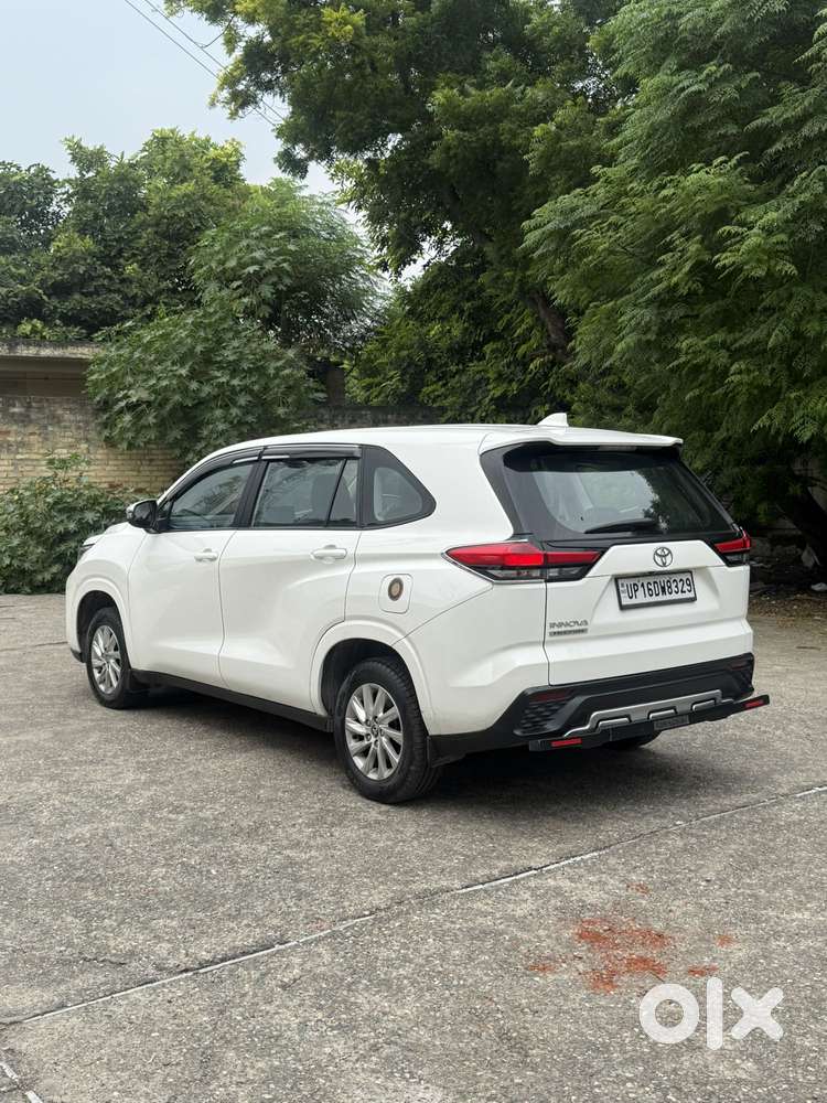 Toyota Innova Hycross Gx (o), 2023, Petrol