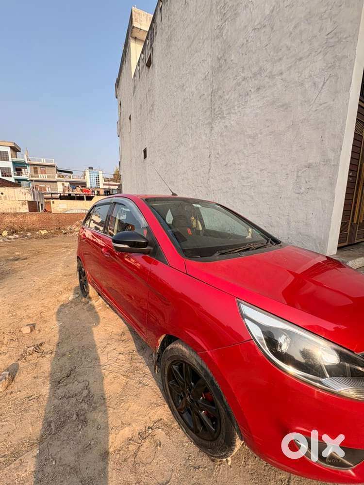 Tata Bolt Petrol 2016