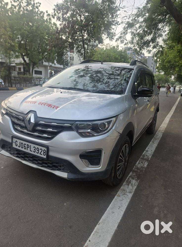 Renault Triber Rxz, 2022, Petrol